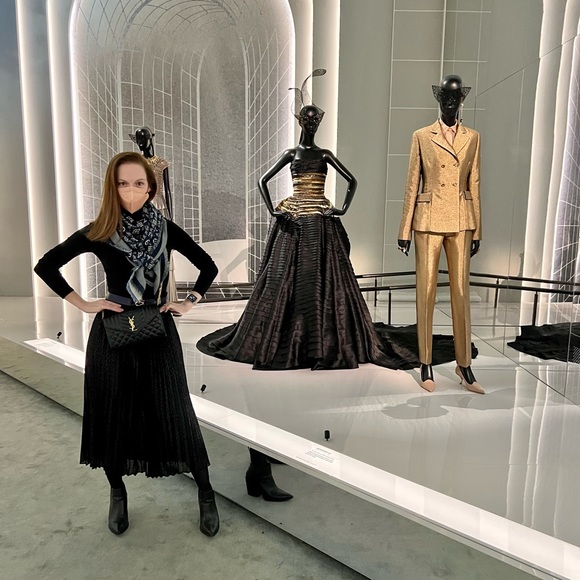 Meet your Posher, Sarah - Picture 3 of 4